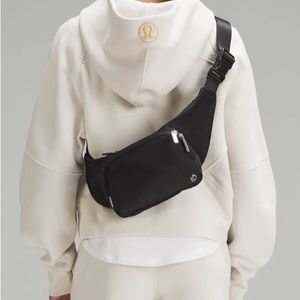 NWT Lululemon Everywhere Sling Bag Beltbag 2.5L
